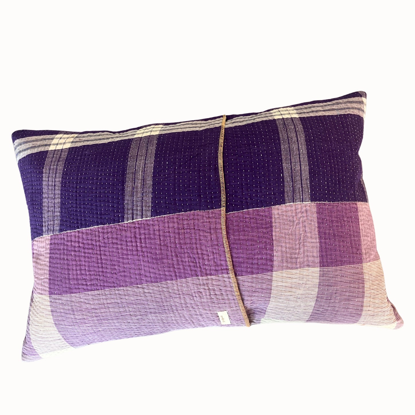 Coussin Jhappi violet à carreaux
