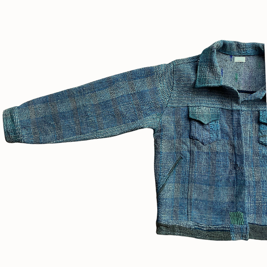 Blouson court bleu en kantha,  tissu traditionnel indien