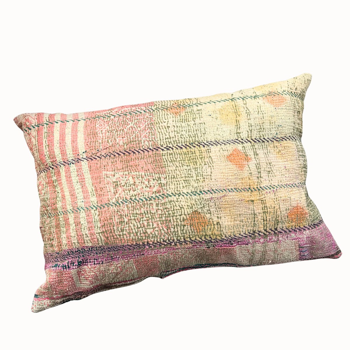 Coussin en kantha pastel