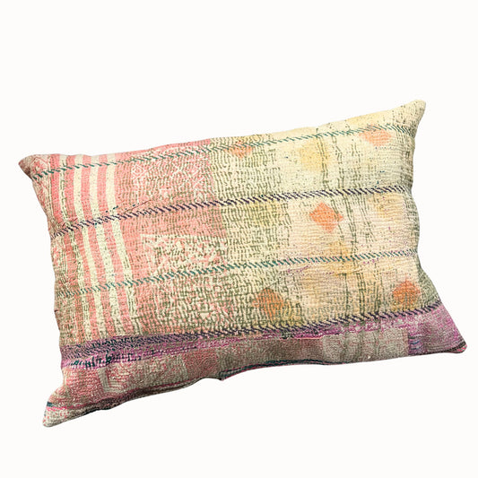 Coussin en kantha pastel