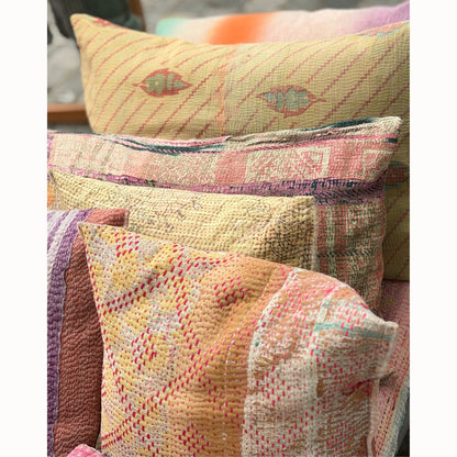 Coussin Jhappi jaune pâle
