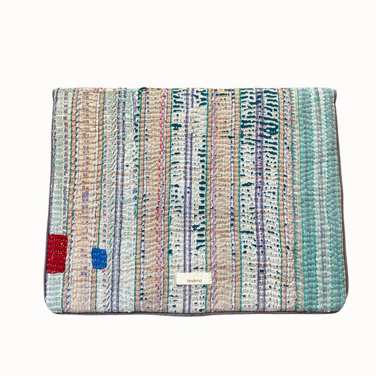 Housse d'ordinateur Tara patch