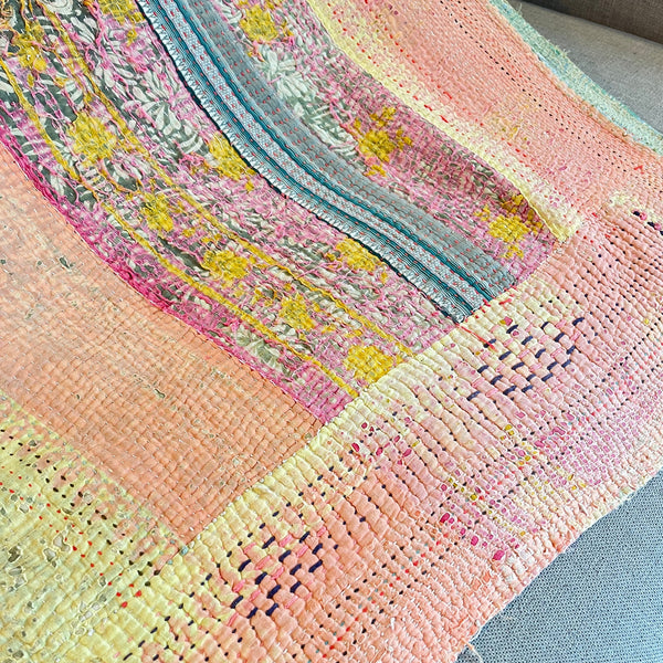 Plaid Kantha rose et jaune