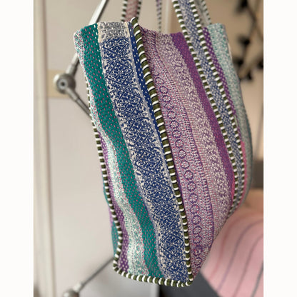 Sac Lanka violet